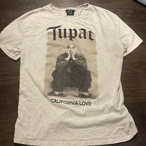oversized tupac tee 90s